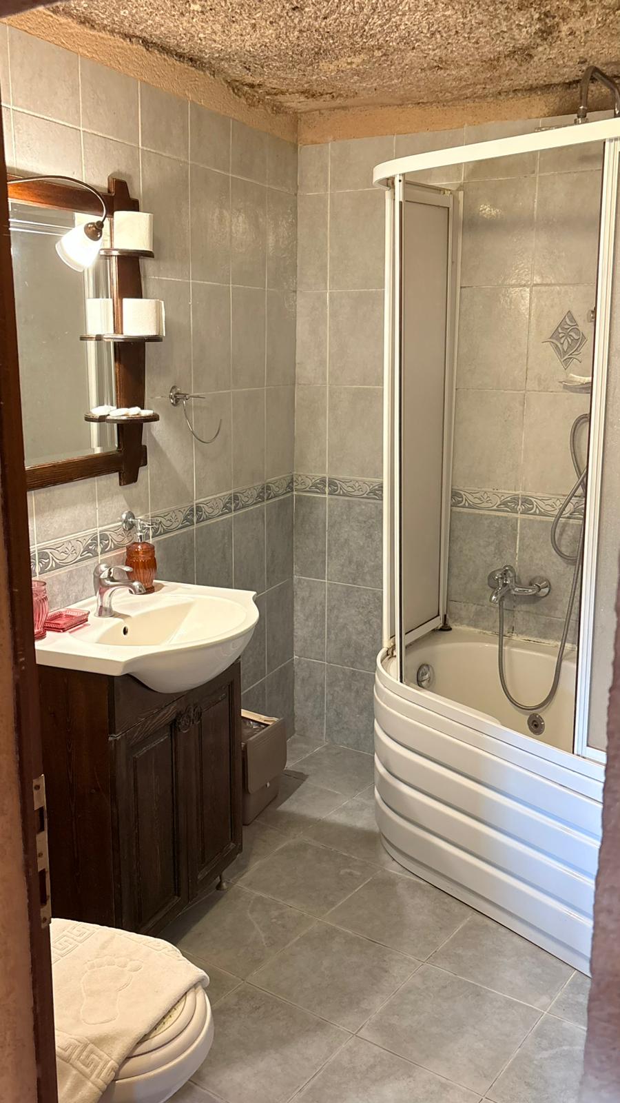 Family Cave Deluxe Teraslı Oda