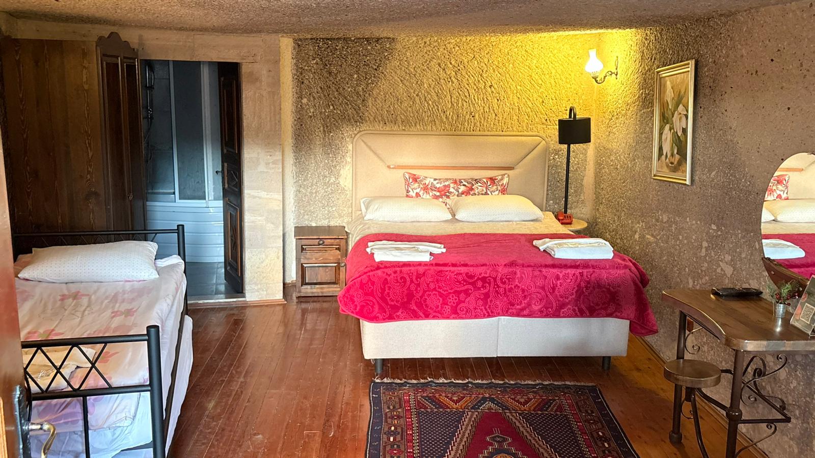 Family Cave Deluxe Teraslı Oda